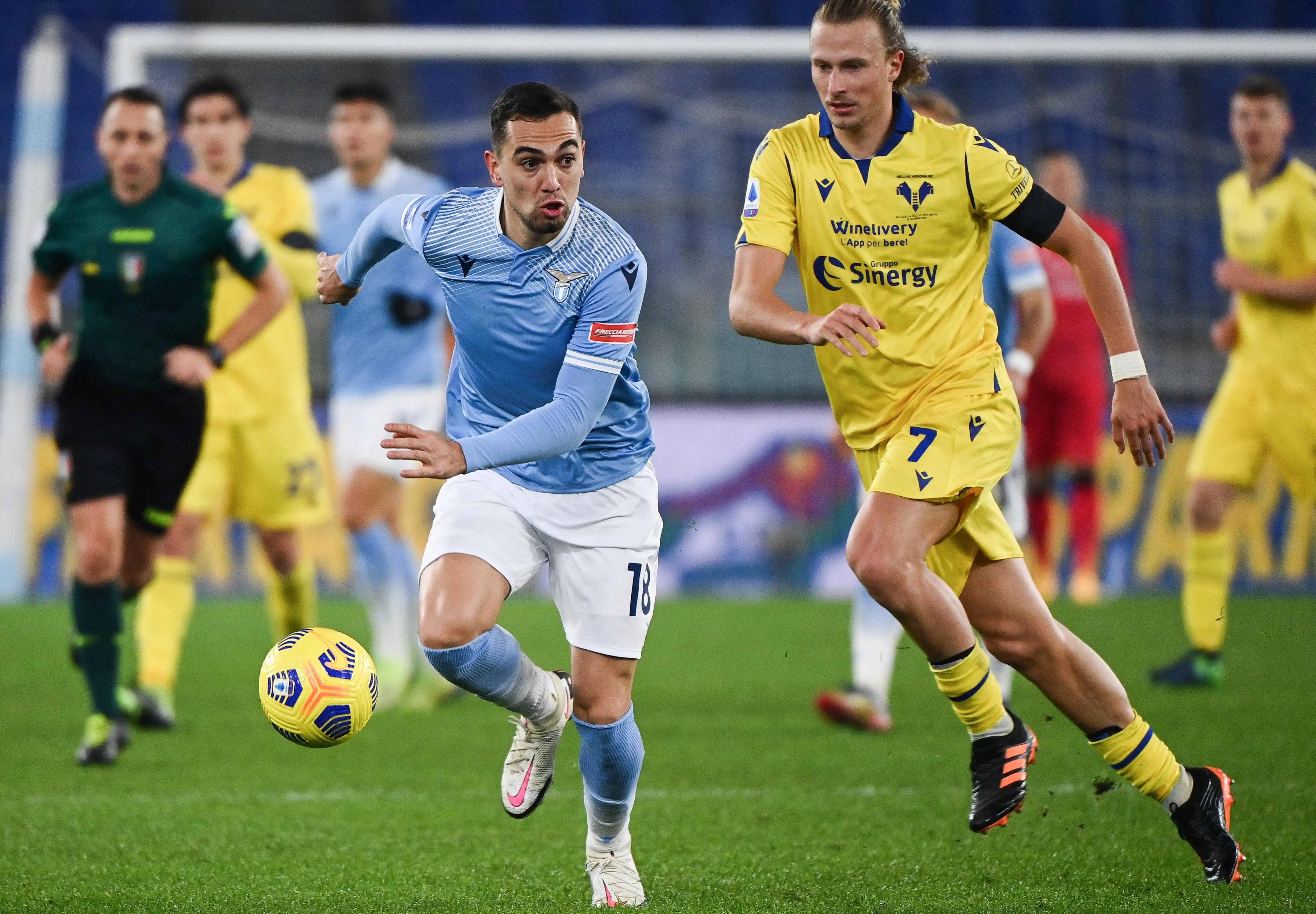 维罗纳客场挫胜双方战绩不甚理想